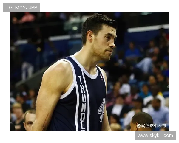 尼克·科里森高效挡拆助球队拉开空间提升攻击效率