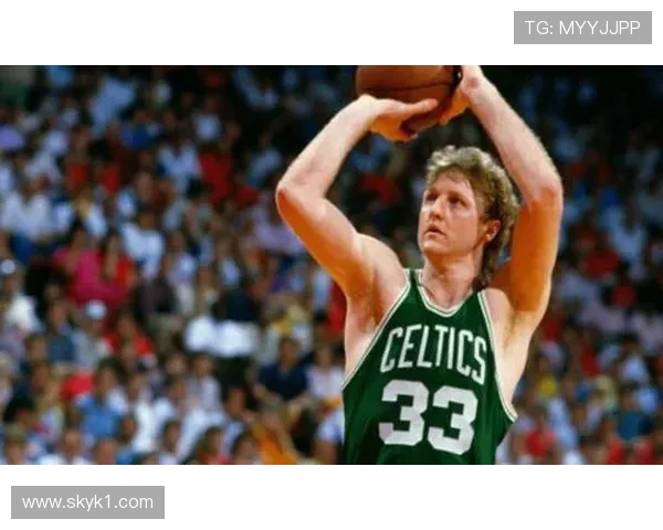 伯德无球跑动牵制力改变绿军进攻结构